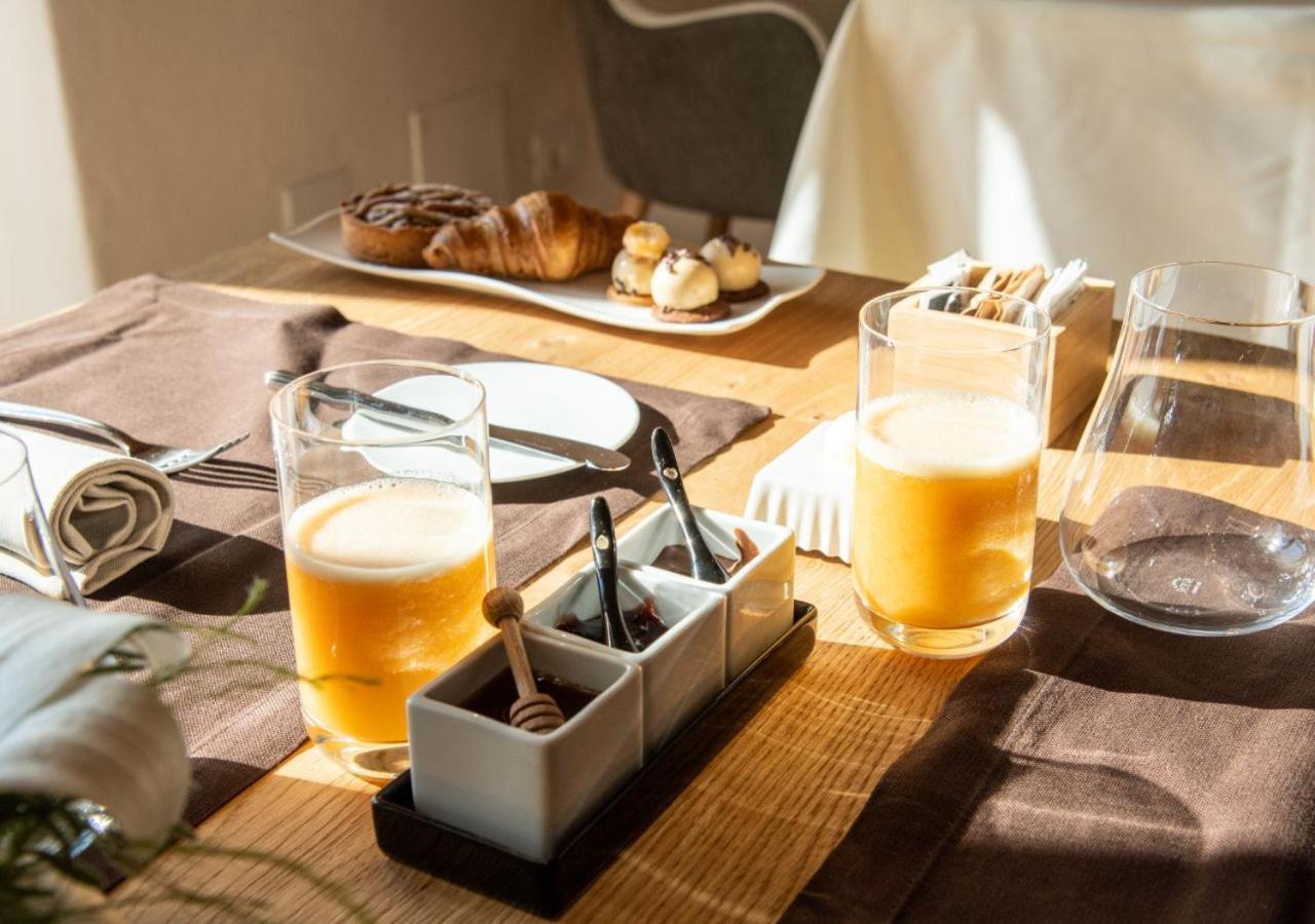 Aura Relais Hotel Урбино Екстериор снимка